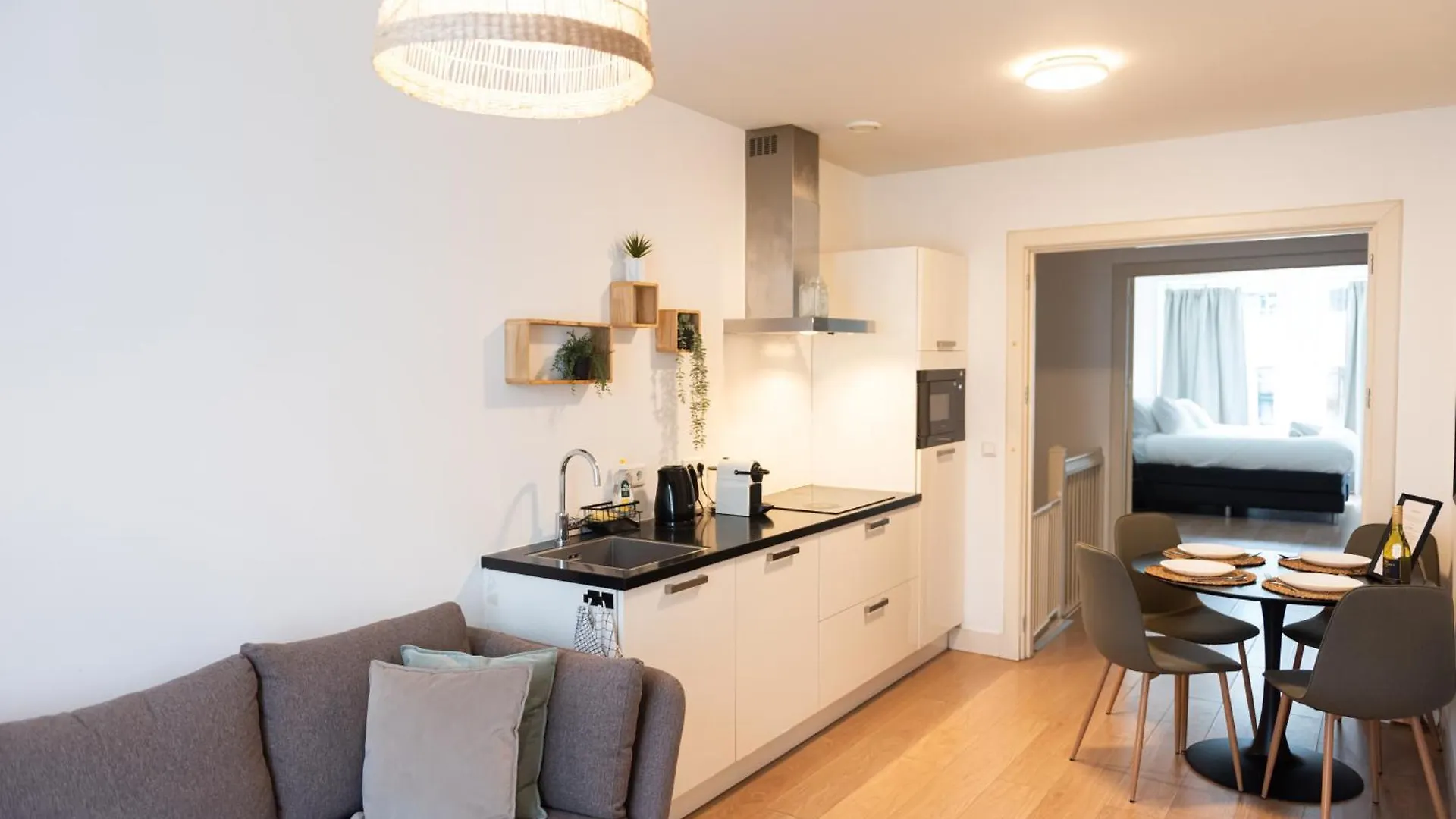 Bed & Breakfast Canal View Apartment Amsterdam Netherlands
